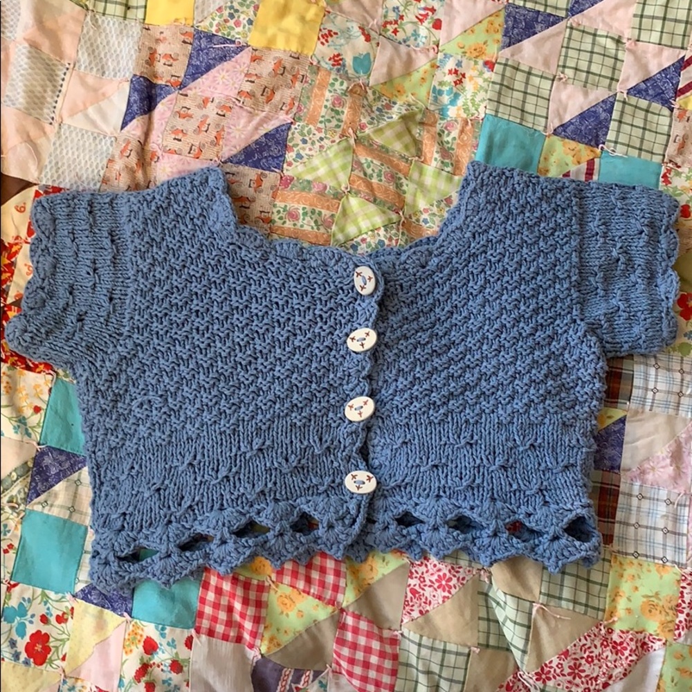 Thick knitted cropped cardigan